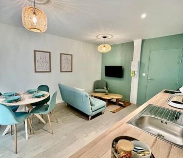 Anse Apartment | Explore Le Coussin Lyonnais, T2 in the Heart of Lyon
