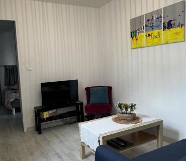 Bayeux Apartment | Delightful le Cozy Bayeusain: Pet & Child Friendly Escape