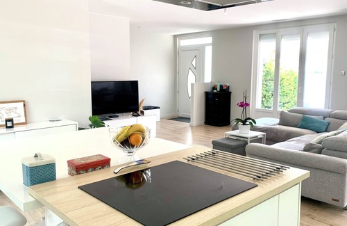 Le Cres Villa | Le Crès, villa with swimming pool, quiet, ideally located, residential area