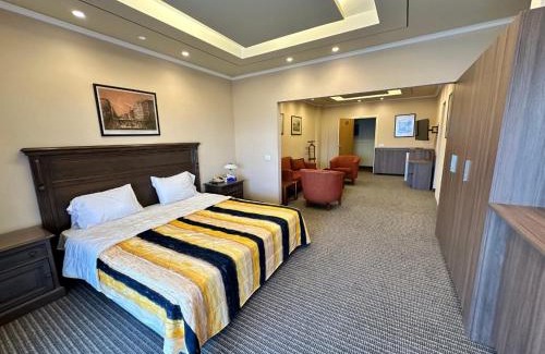 Broumana Hotel | Experience Comfort at Le Crillon with Pool & Breakfast