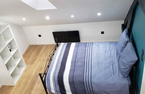 Lens Apartment | Discover Le Cristal Doré: Family-Friendly Comfort Awaits