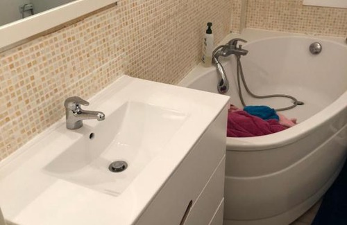 Marcq-en-Baroeul House | Pet-Friendly Getaway at Le Croisé 1029 – Rated 10/10!
