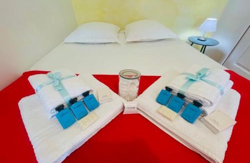 La Croix Rousse Apartment | Pet-Friendly Stay at Le Croix Rousse Jacquard Hotel