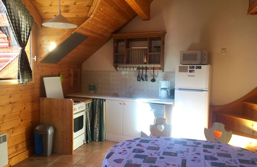 Nevache Ski Chalet | Pet-Friendly Le Cubèt: Rated 9.6 with Pool & Kitchen