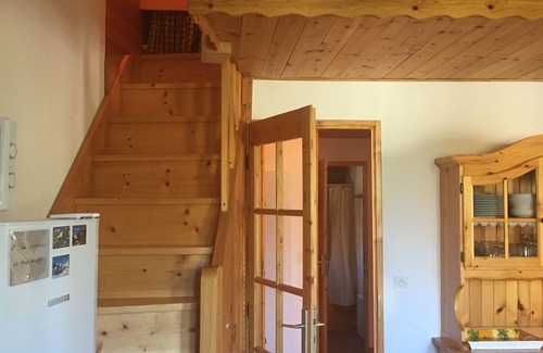 Nevache Ski Chalet | Pet-Friendly Le Cubèt: Rated 9.6 with Pool & Kitchen