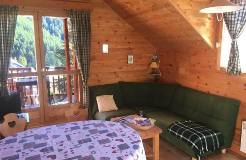 Nevache Ski Chalet | Discover Le Cubèt in Nevache: Pet & Child Friendly Escape