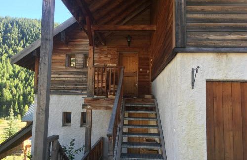 Nevache Ski Chalet | Discover Le Cubèt in Nevache: Pet & Child Friendly Escape
