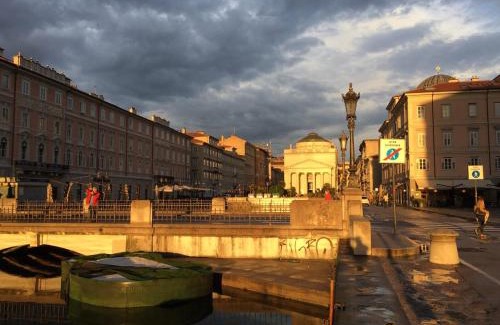 Trieste Old Town House | Discover Le Cupole di Trieste: Pet-Friendly & Accessible Stay