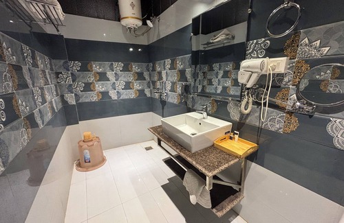 Bareilly Hotel | Discover Comfort at Le Cypress - Bareilly with Breakfast