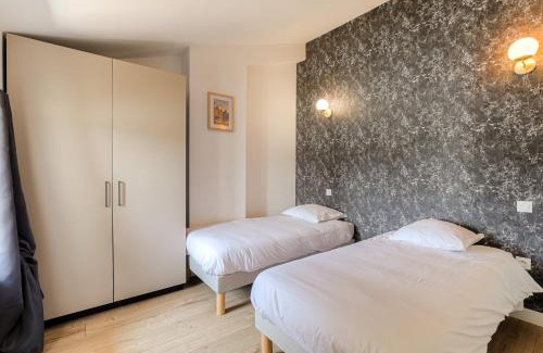 Loyettes Apartment | Discover Le Düsseldorf - Cozy Apartments with Dining Options