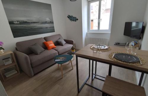 La Marne Apartment | Discover Le Danycan: Family-Friendly Near TGV Station