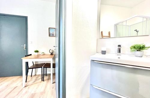 Poitiers Apartment | Convenient Le Descartes Hotel: Steps from the Train Station