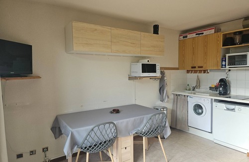 Embrun Apartment | Scenic Mountain View at Le Diamant - Pet Friendly Retreat