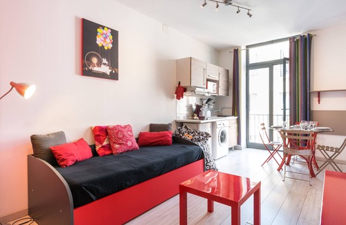 Saint Michel - Mairie Apartment | Relax at LE DIAMANT - Central Location with Balcony Access