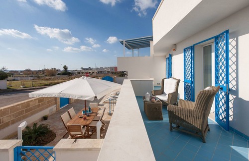 Marina di Pescoluse Apartment | Relax at Le Dimore Turchesi with Oceanfront Views