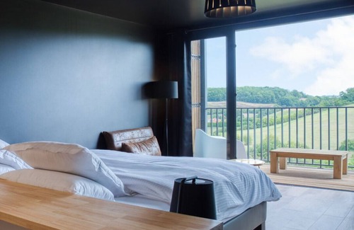 Auch Hotel | Discover Domaine de Baulieu: 4-Star Spa & Pool Escape