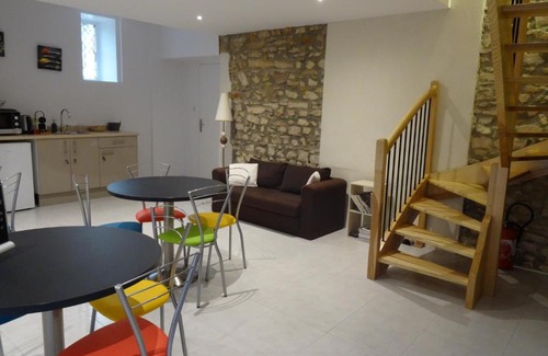 Charnay Bed & Breakfast | Inviting Le Domaine De Canelle: Pool & Breakfast Awaits