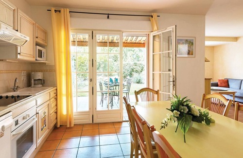 Chinon House | Discover Your Dream Vacation Home with Pool & Spa Access
