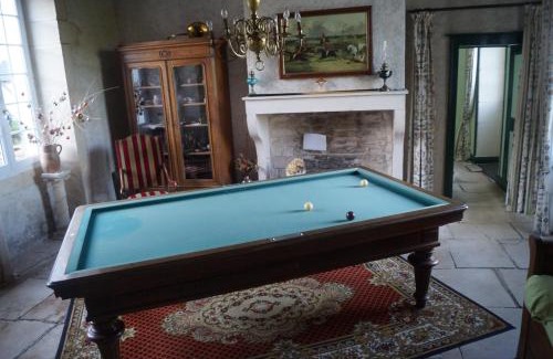 Dissangis Bed & Breakfast | Inviting Le Domaine de Rochefort with Pool & High Ratings
