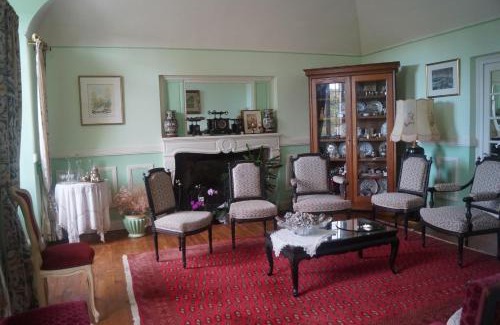 Dissangis Bed & Breakfast | Inviting Le Domaine de Rochefort with Pool & High Ratings