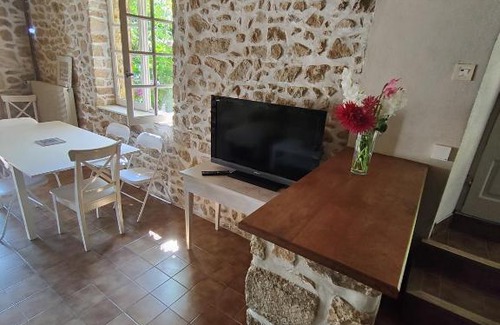 Les Billanges House | Guest Rated 10/10: Le Domaine des 4 Vents Awaits You