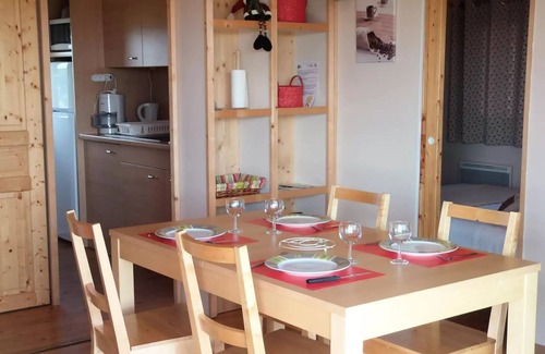 Pauilhac Ski Chalet | Inviting Le Domaine des Cadets de Gascogne Chalet for 4