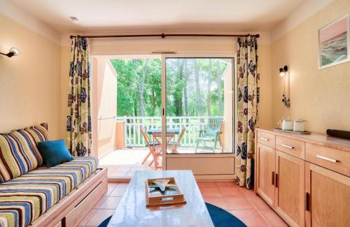Soustons Apartment | Idyllic Retreat at Le Domaine du Golf de Pinsolle