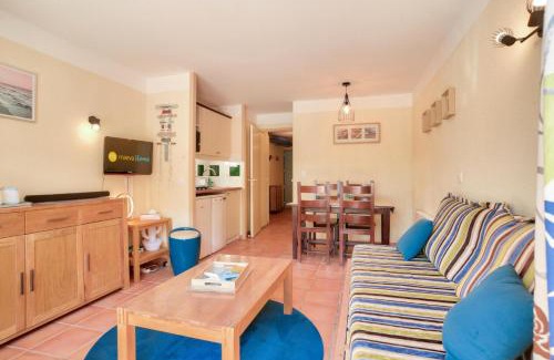 Soustons Apartment | Idyllic Retreat at Le Domaine du Golf de Pinsolle