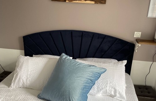 Gramat House | Top-Rated Stay at Le Domaine du Gravier with Pool & Dining