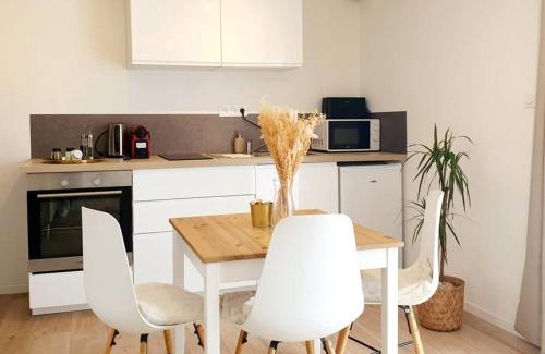 Bruz Apartment | Child-Friendly Retreat at Le Doré Rose by Madame Conciergerie