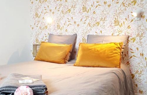 Bruz Apartment | Child-Friendly Retreat at Le Doré Rose by Madame Conciergerie
