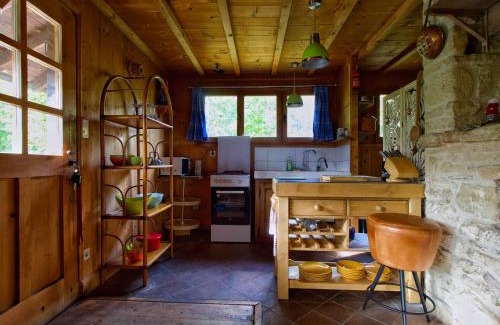 Oye-et-Pallet Ski Chalet | Explore Le Doubs Chalet: Family-Friendly Retreat Awaits