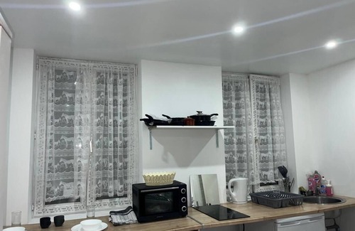 Douai Apartment | Pet-Friendly Getaway at Le Doux Refuge for Families