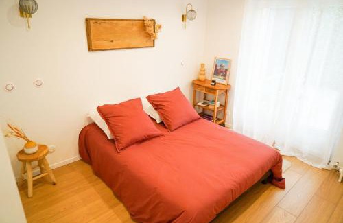 Chateauroux House | Relaxing Le doux refuge: Private Spa & Peaceful Retreat