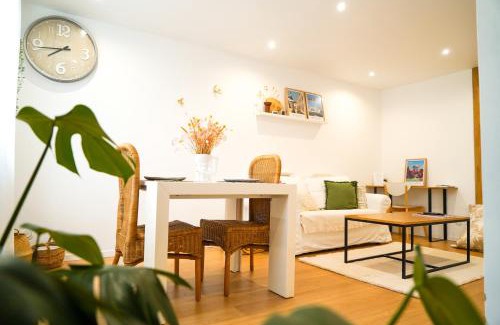 Chateauroux House | Relaxing Le doux refuge: Private Spa & Peaceful Retreat