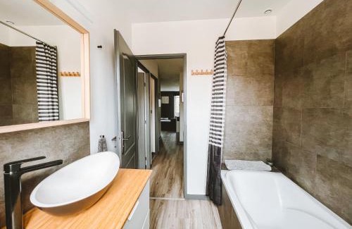 Tournon-sur-Rhone Apartment | Family-Friendly 60m2 Appartement in Ardèche - Guest Rated 8.7