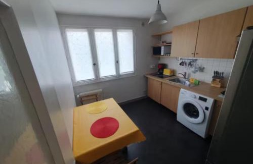 Jouvence Apartment | Cozy Le Drapeau: Ideal Balcony Apartment for 2 Guests