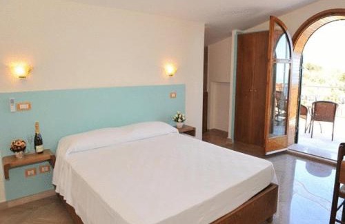 San Pietro Bed & Breakfast | Family-Friendly Retreat at Le Due Sirene - Guest Rated 8.5