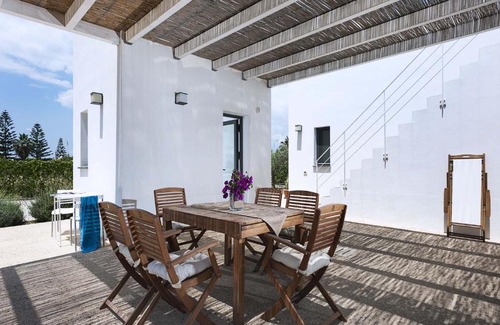 Contrada Fiori Sud Villa | Relax at Le Dune - Cicas: Ocean View & Pet Friendly
