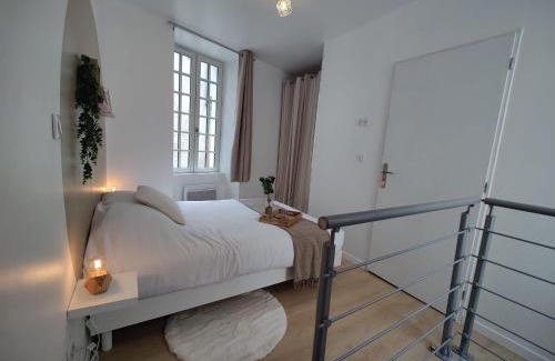 Saint-Jean-d'Angely Apartment | Explore Le Duplex de l'Abbaye Royale - Rated 8.7/10