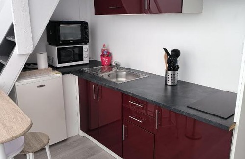 Fleury-sur-Orne Bed & Breakfast | Inviting Duplex for Your Next Getaway