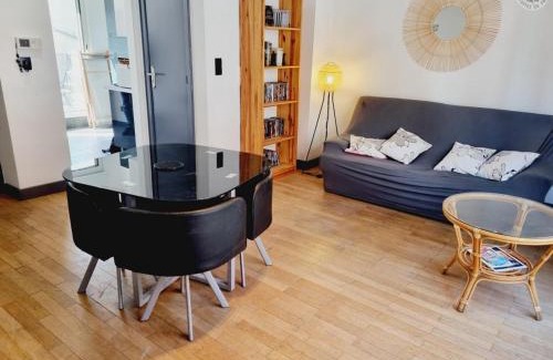 Valenciennes Apartment | Le Duplex Zen au centre de Valenciennes, idéal pour découvrir la ville - FR-1-510-232