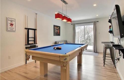 Notre-Dame-Auxiliatrice-de-Buckland Ski Chalet | Relaxing Spa Retreat at Le Féérique Chalet - Rated 9.2/10