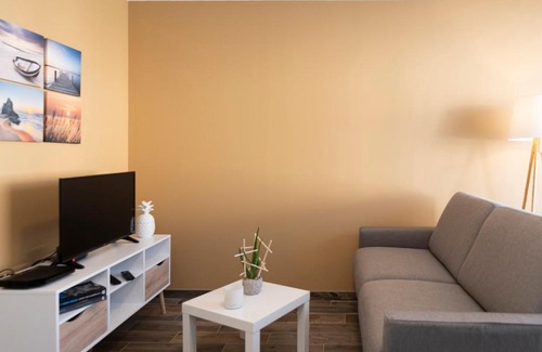La Roche-sur-Yon Apartment | Cozy Le Fabre 2: Close to City Center & Ocean View