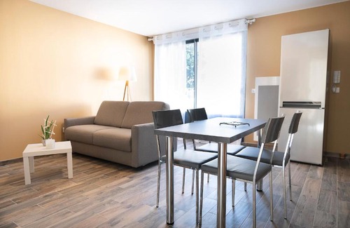 La Roche-sur-Yon Apartment | Cozy Le Fabre 2: Close to City Center & Ocean View