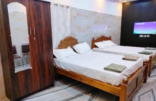 Courtallam House | Top-Rated LE Falls: Family & Pet-Friendly Retreat