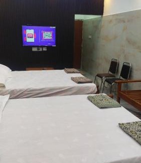 Courtallam House | Top-Rated LE Falls: Family & Pet-Friendly Retreat