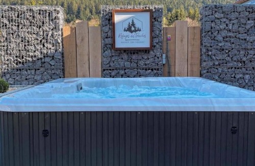 Rochesson Ski Chalet | Inviting Le Familial 4 - Spa, Sauna & Family-Friendly Fun