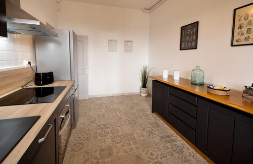 Montlucon Apartment | Family-Friendly Getaway Near City Center - Le Familial