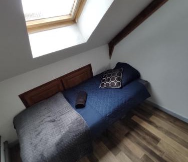 Saint-Quentin Apartment | Budget-Friendly Le Faubourg: Pet & Child Friendly Retreat